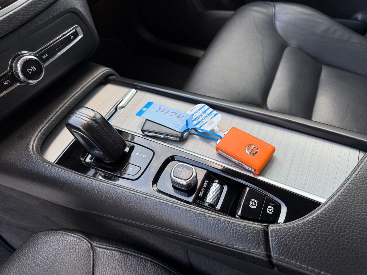 Volvo XC 90 B5 AWD Geartronic 7 posti Momentum Pro