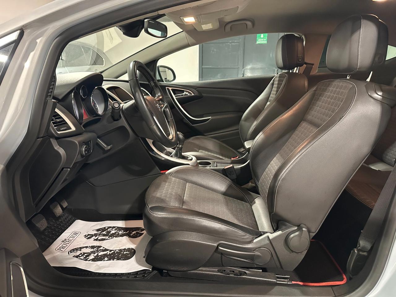 Opel Astra GTC 2.0 CDTI 165CV 3 porte Cosmo - DISTRIBUZIONE FATTA