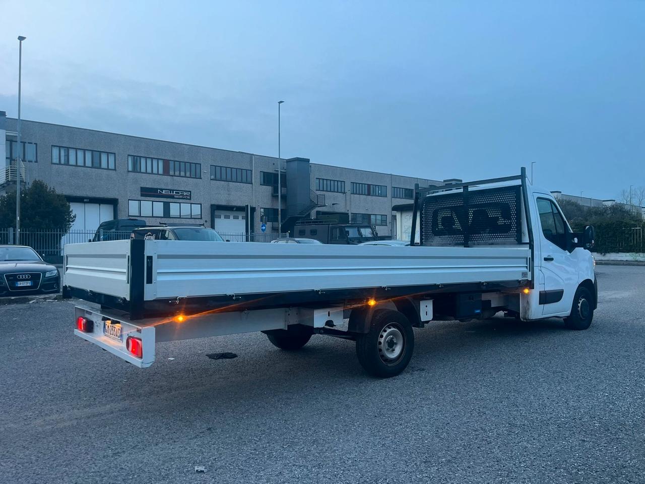 Renault Master T35 2.3 dCi 165 extralungooo