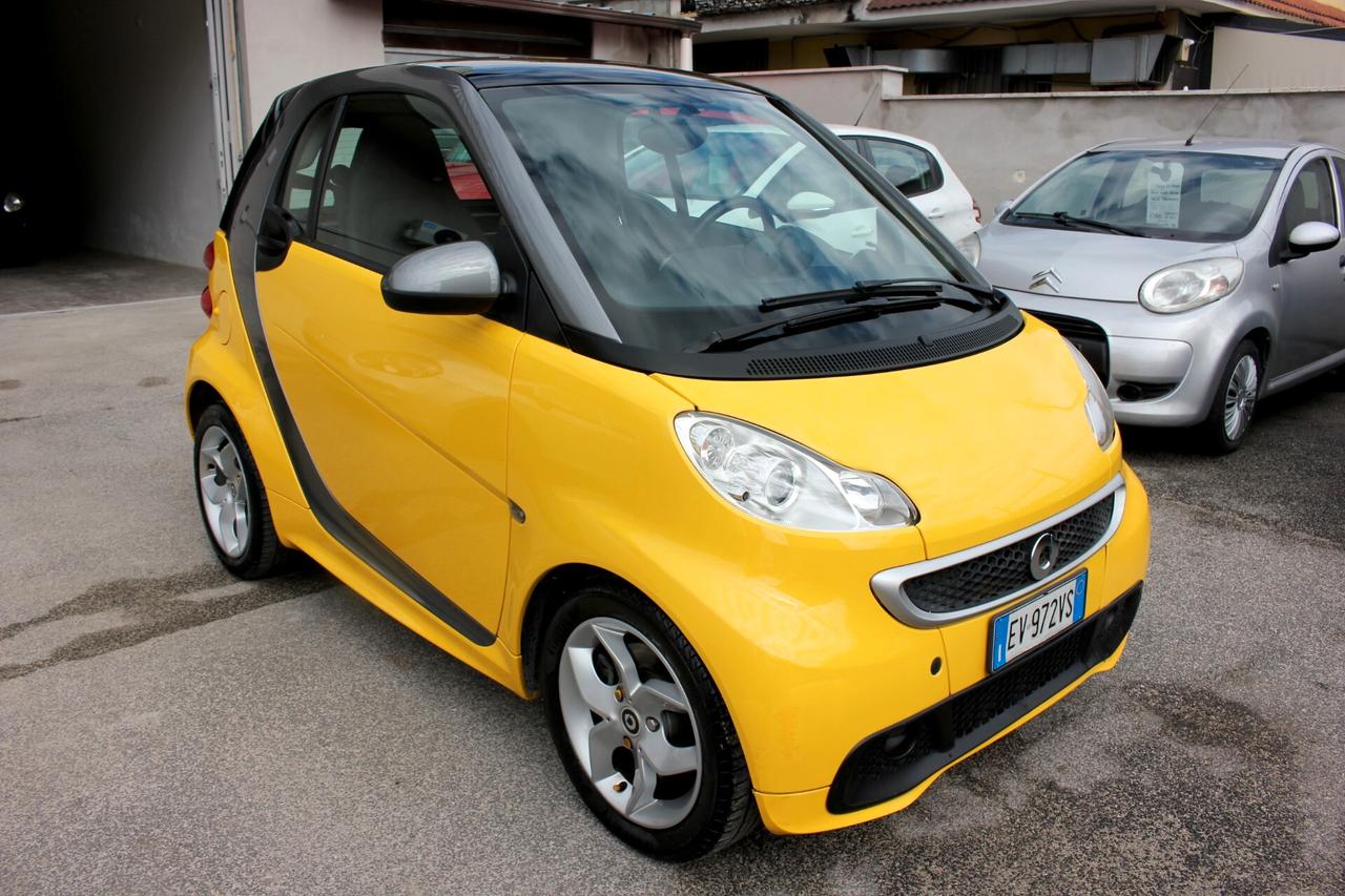 smart forTwo 1.0 mhd Pulse 71cv SERVOSTERZO MIX PELLE GARANZIA 12 MESI KM REALI CERTIFICATI