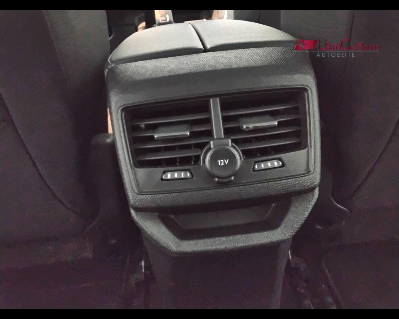 PEUGEOT 3008 BlueHDi 130 S&S EAT8 Active Business