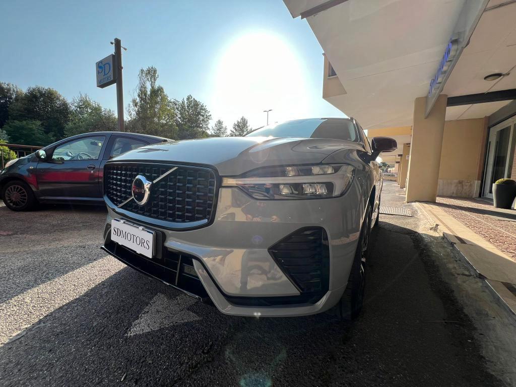 Volvo XC60 2.0 b4 Plus Dark auto