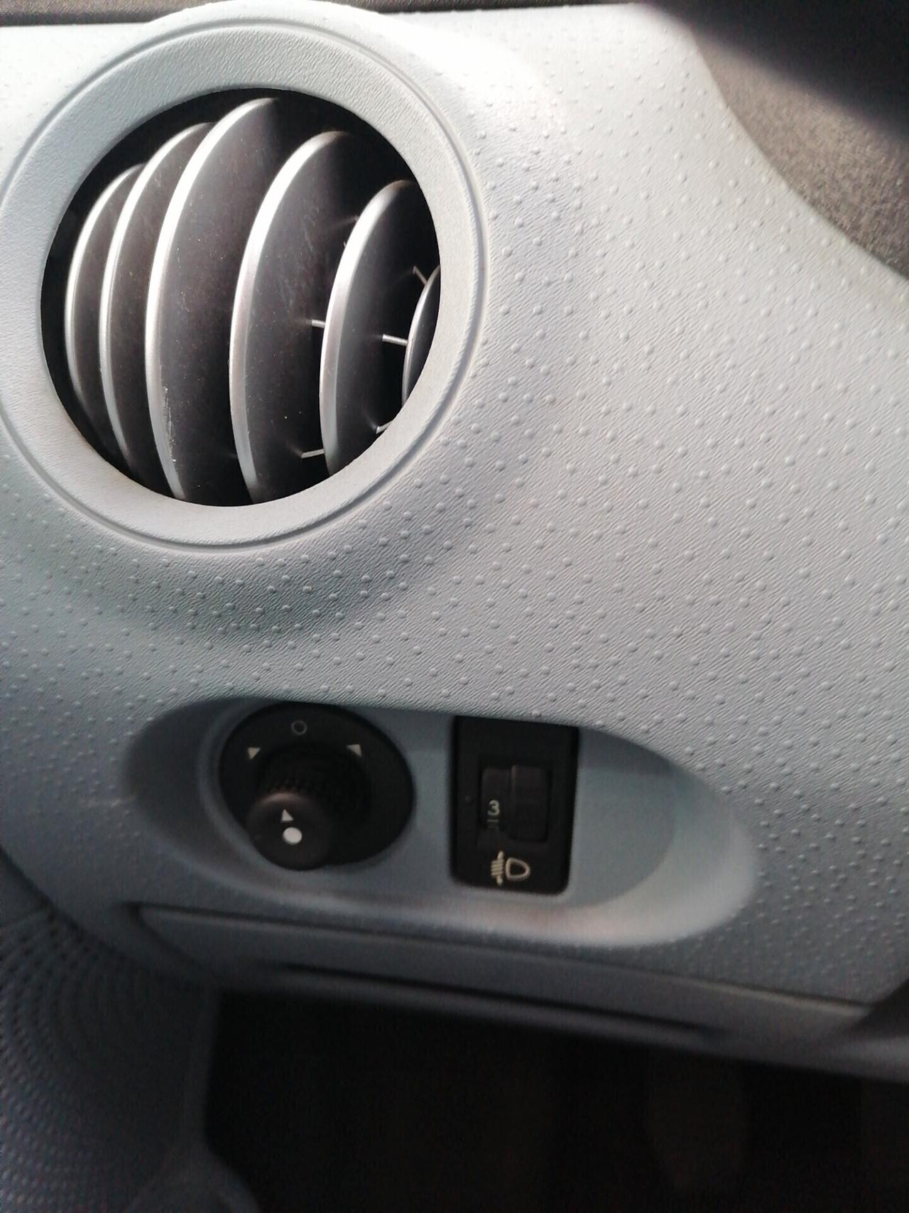 Citroen C3 1.4 benzina 54 KW ELEGANCE NEOPATENTATI