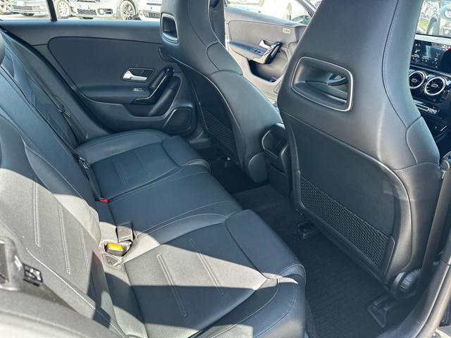 MERCEDES-BENZ A 200 Automatic Sport