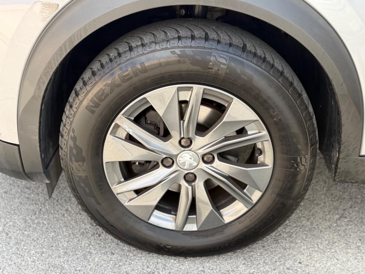 Peugeot 2008 BlueHDi 110 Allure 2022 con soli 24000 mila km