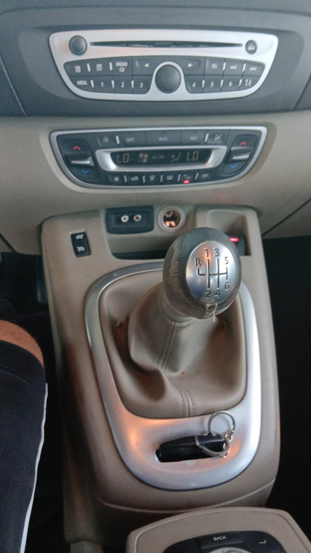 Renault Scenic Scénic X-Mod 1.5 dCi 110CV Luxe