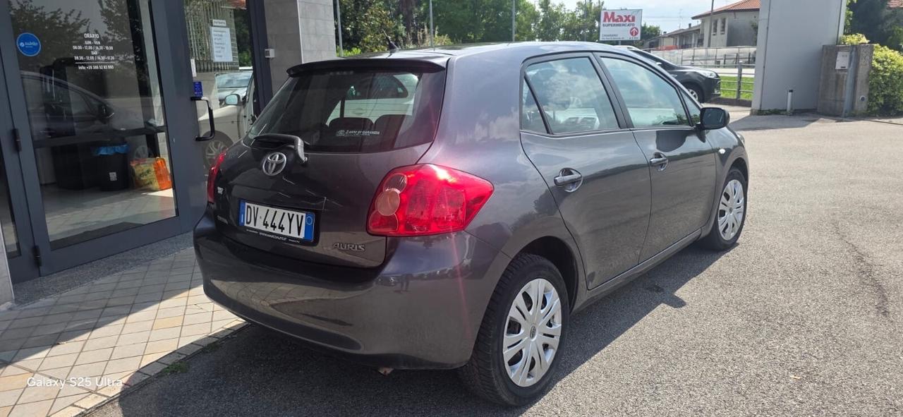 Toyota Auris 1.4 benzina Neopatentati