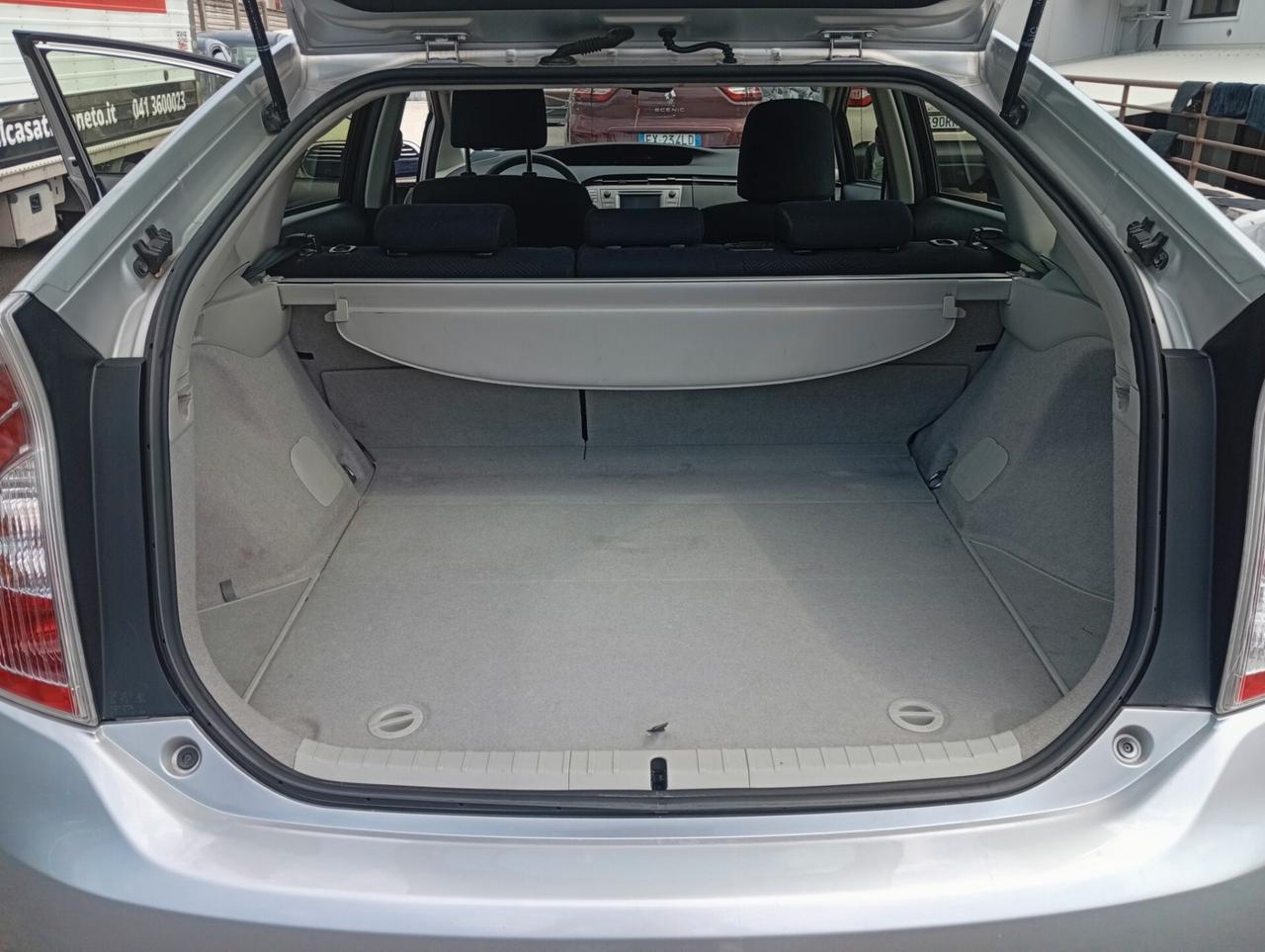 Toyota Prius 1.8 Lounge