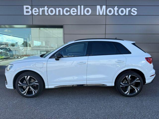 AUDI Q3 45 1.4 TFSI e S-tronic Identity Black S-LINE SLINE