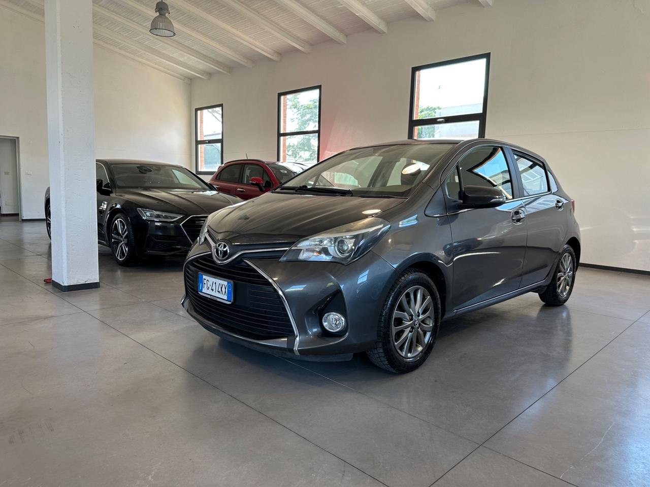 Toyota Yaris 1.0 5 porte Lounge