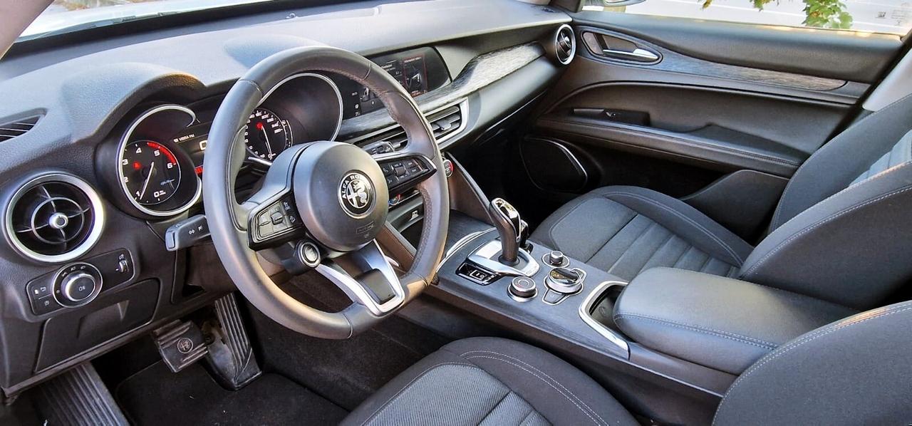 Alfa Romeo Stelvio 2.2 Turbodiesel 190 CV AT8 Q4 Executive