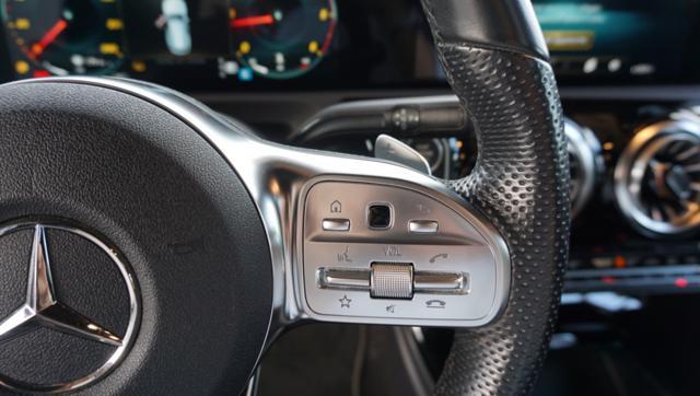 MERCEDES-BENZ CLA 200 d Automatic Shooting Brake Premium AMG Line