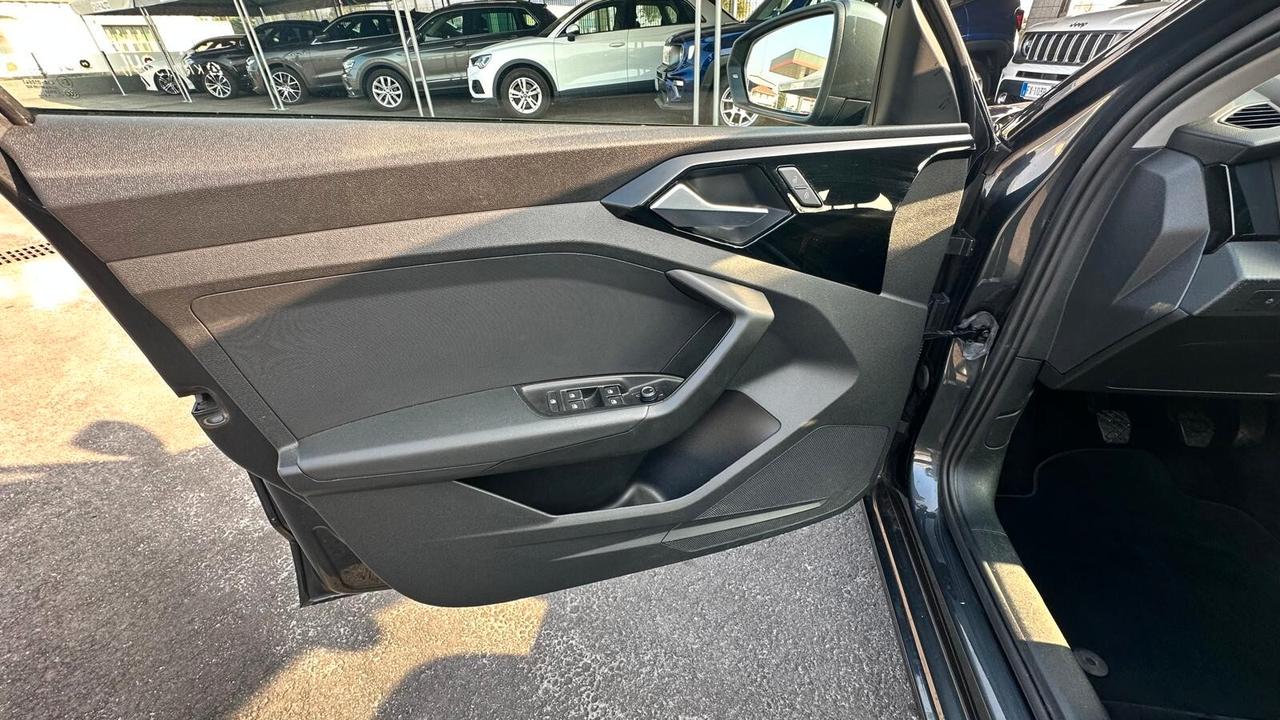 Audi A1 SPB 30 TFSI S tronic line edition UNICO PROPRIETARIO KM CERTIFICATI
