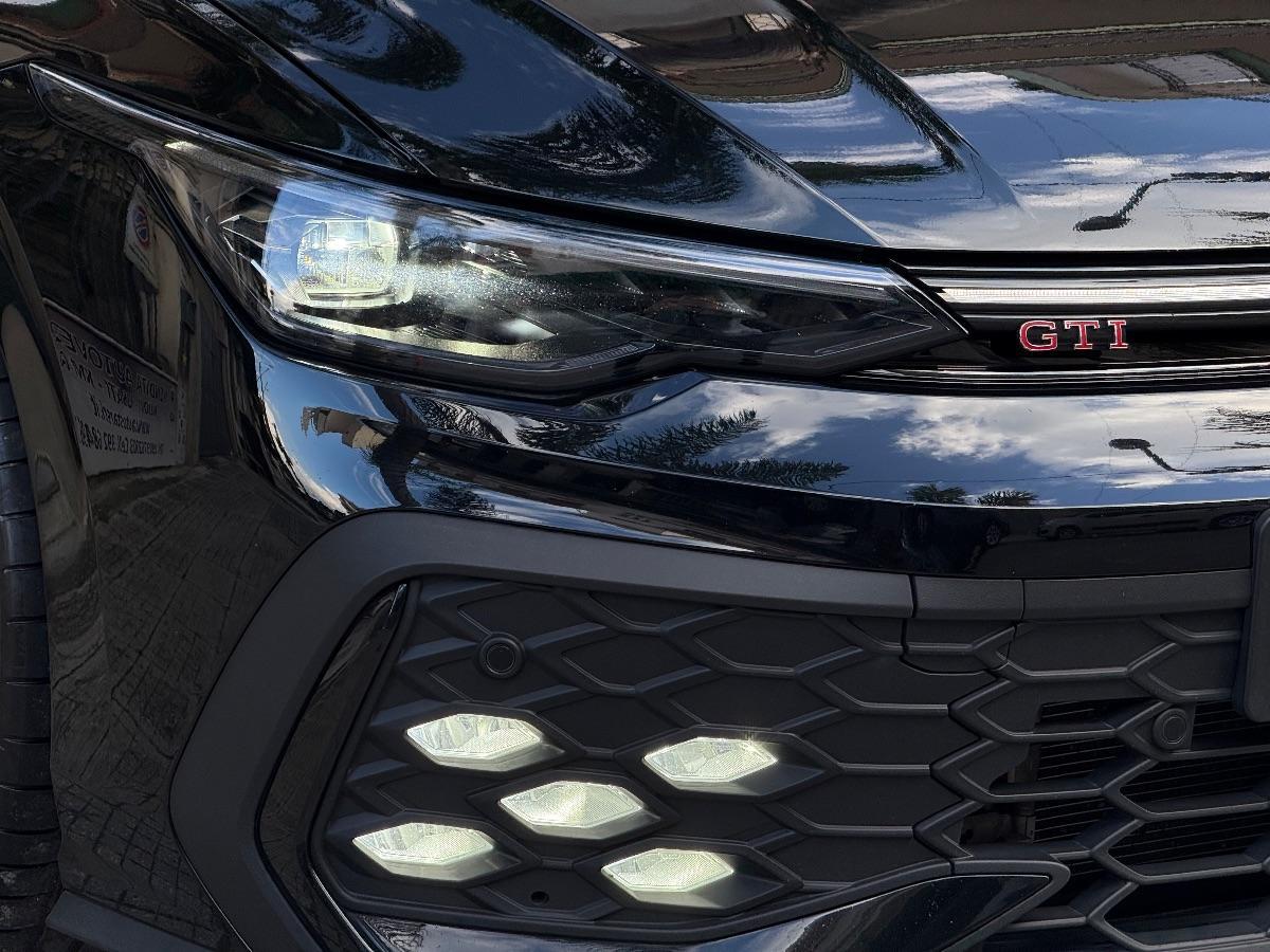 New Volkswagen Golf 8.5 GTI 2.0 TSI 265 CV