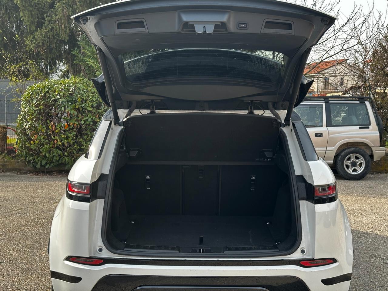 Land Rover Range Rover Evoque Range Rover Evoque 2.0D I4-L.Flw 150 CV AWD Auto R-Dynamic S "NEOPATENTATI"