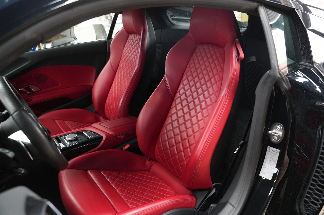 Audi R8 Coupé V10 quattro S tronic performance