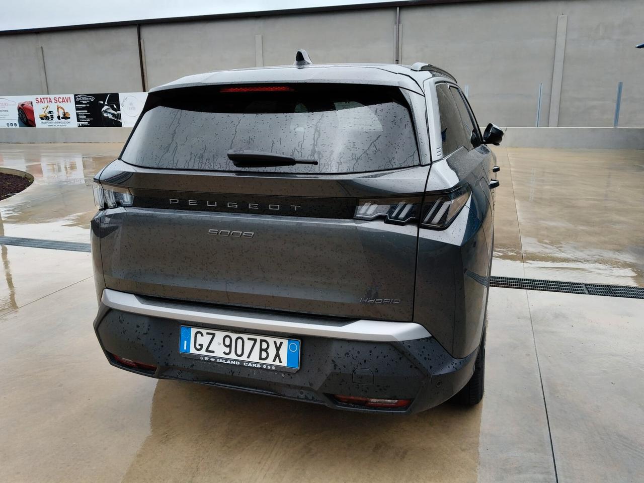 Peugeot 5008 Hybrid 145 e-DCS6 Allure 7 posti