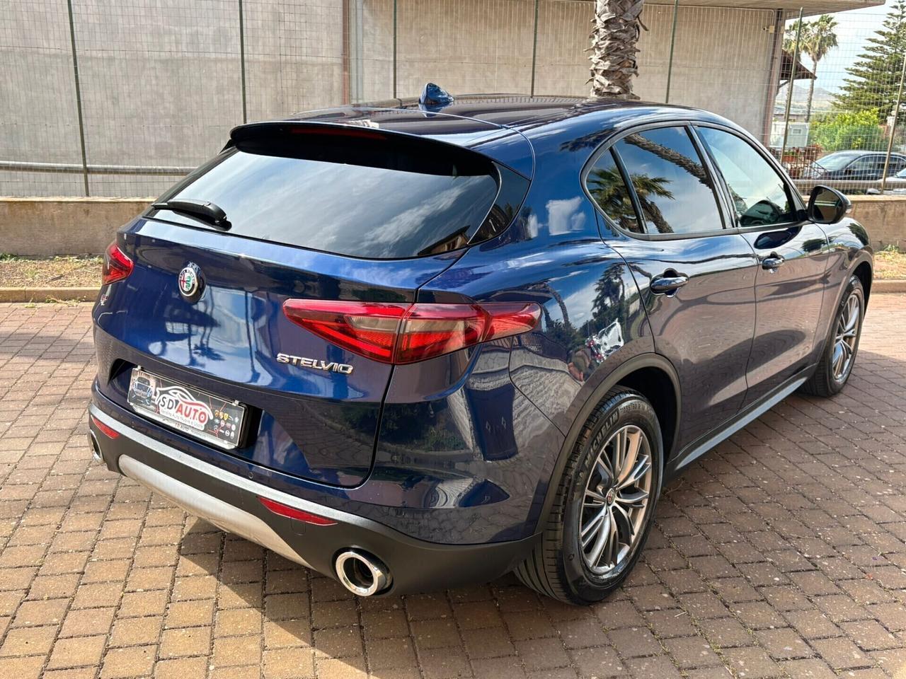 Alfa Romeo Stelvio 2.2 Turbodiesel 190 CV AT8 Q4 super.-/