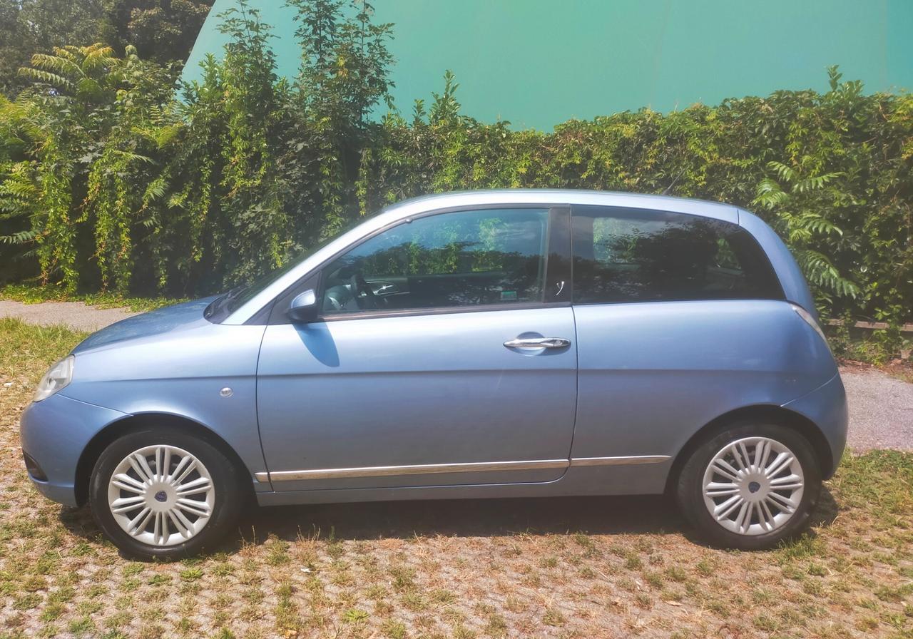 Lancia Ypsilon 1.2 Oro Giallo