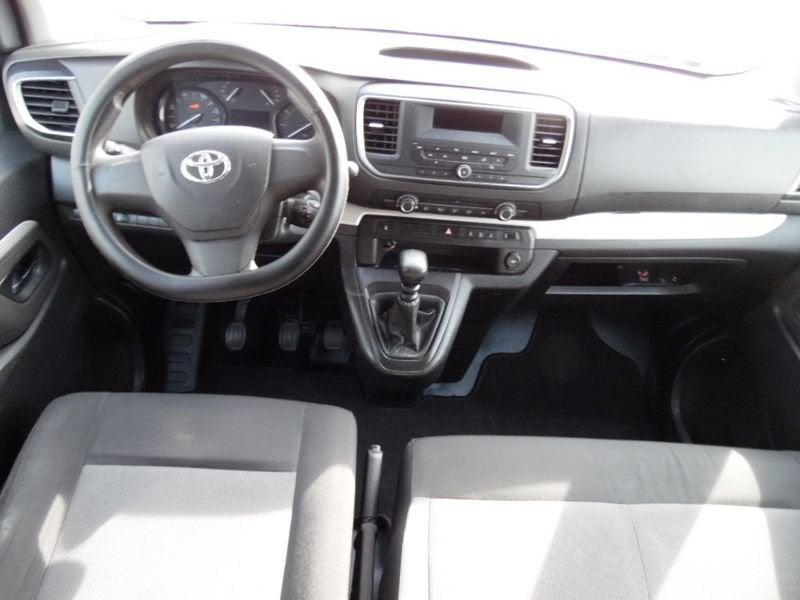 Toyota Proace Verso 2.0D 150 CV L1 D Lounge tagliandato in buone condizioni