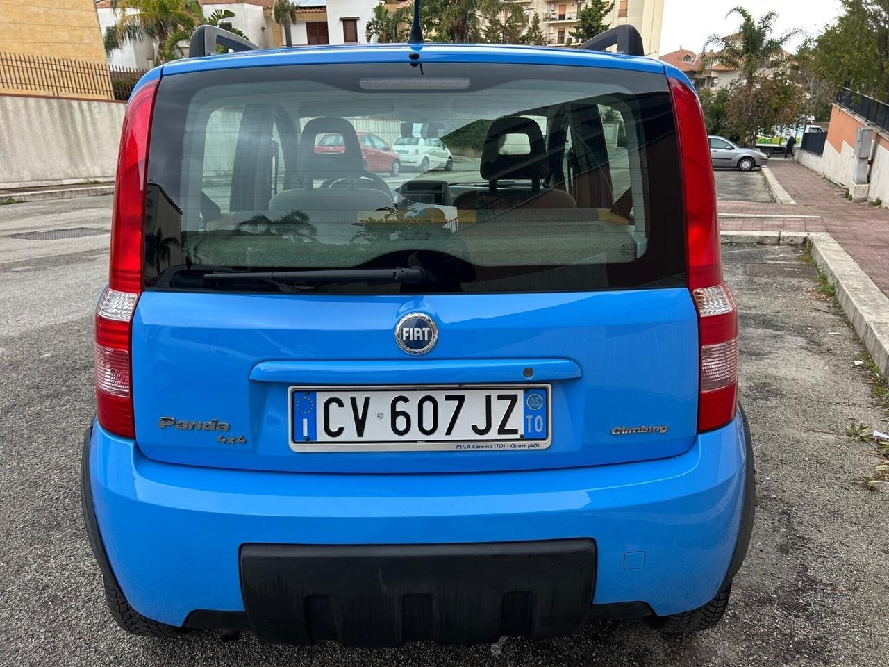 Fiat Panda 1.2 4x4 Climbing solo 133000 km