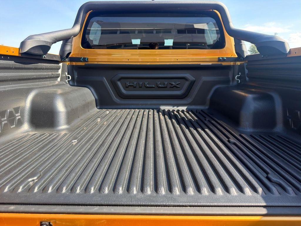 Toyota Hilux 2.8 d-4d 48V double cab Invincible auto