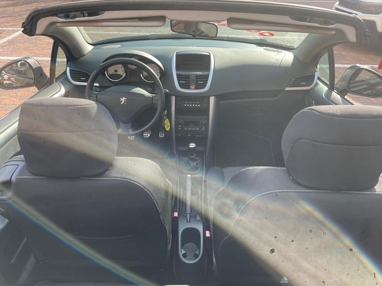 Peugeot 207 1.6 THP 150CV CC Féline