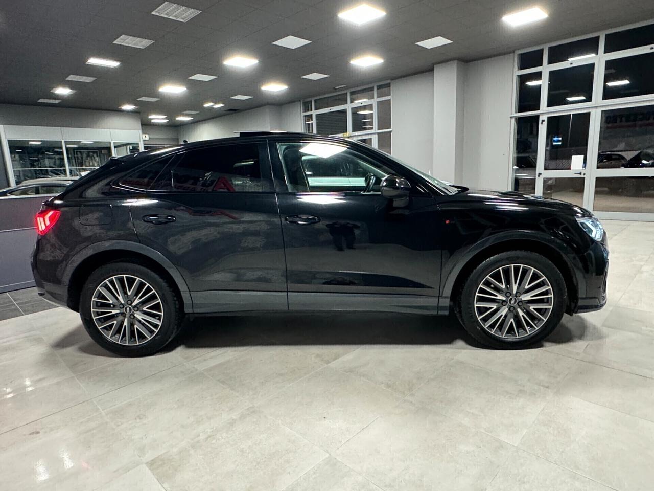 AUDI Q3 SBACK 2.0 TDI STRONIC SLINE TETTO APRIBILE