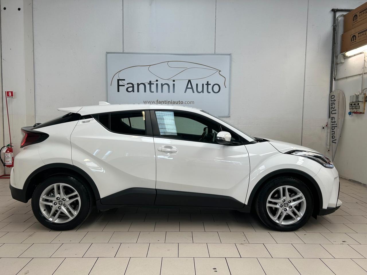 Toyota C-HR Toyota C-HR Active Business 1.8h-Ok Neopatent-LEGGI SOTTO