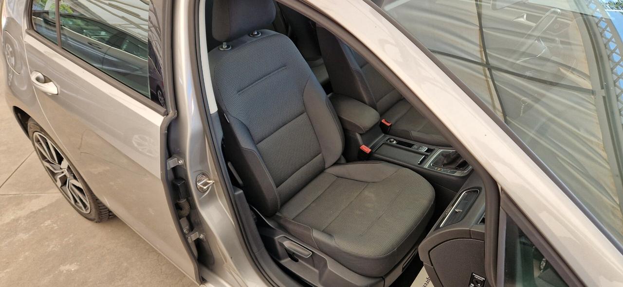 Volkswagen Golf 7 1.6 TDi 105cv HighLine