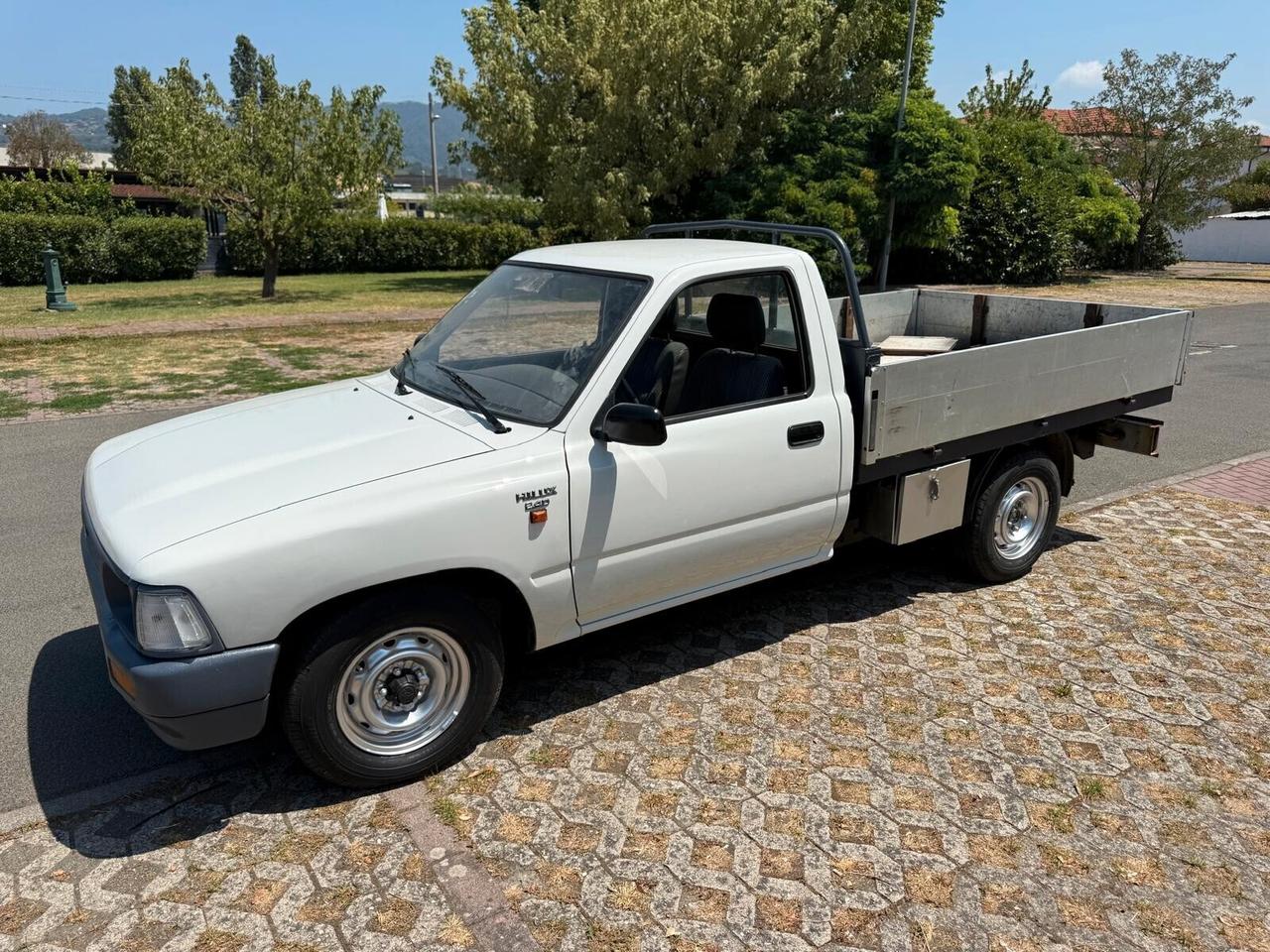Toyota Hilux 2.4 diesel Pick-up