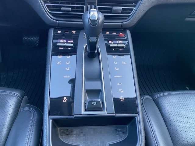 Porsche Macan 2022 my23 2.0 265cv pdk Matrix/Tetto/Scarichi/21