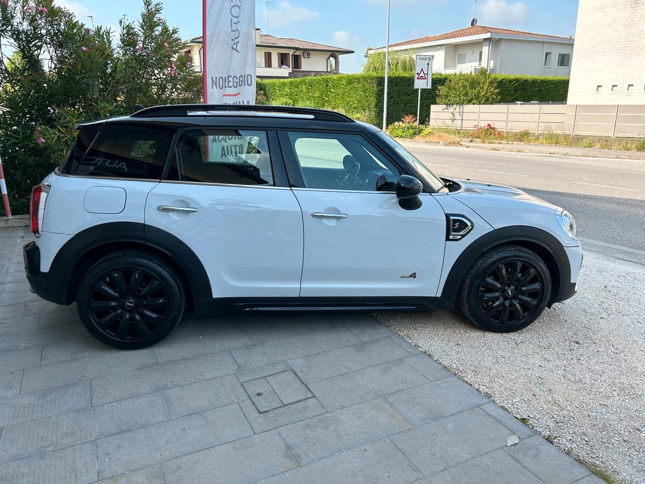 MINI Cooper SD Countryman 190CV HYPE