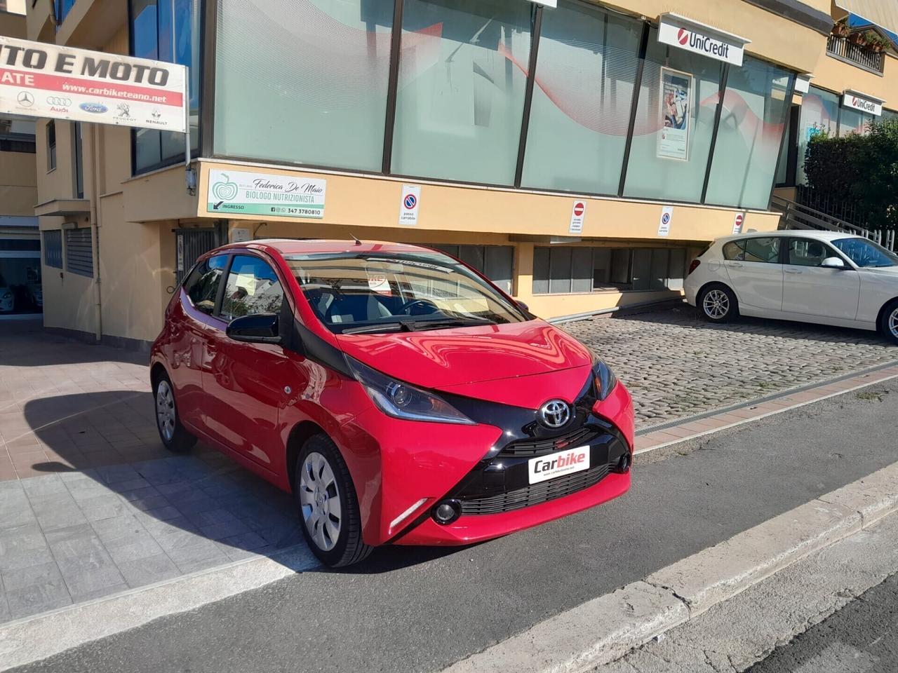 Toyota Aygo 1.0 VVT-i 69 CV 5 porte x-cite