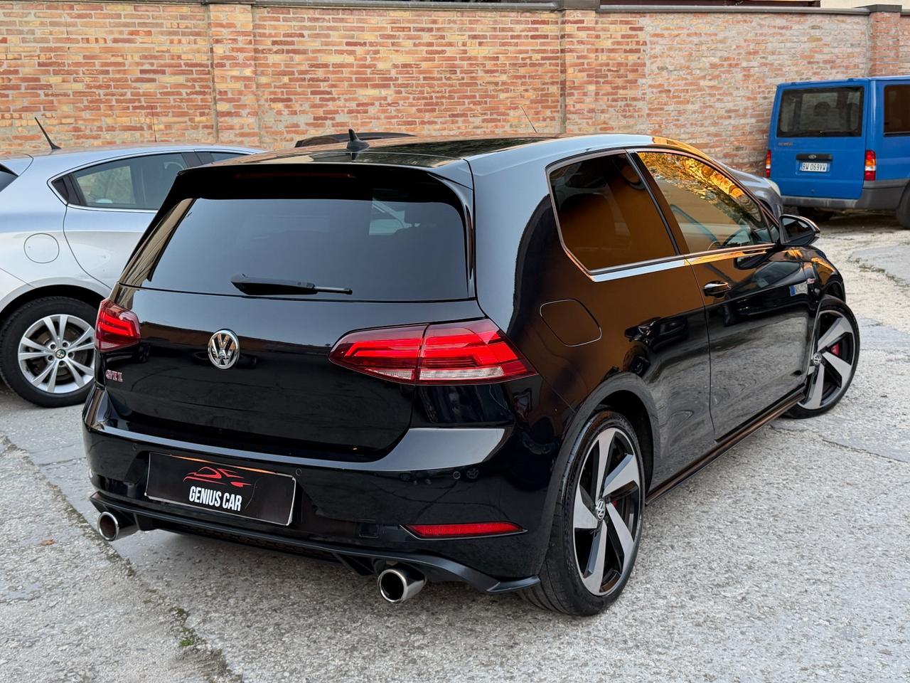 Volkswagen Golf GTI Performance 2.0 245 CV TSI DSG 3p. BMT