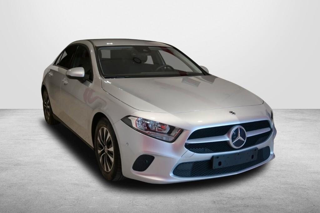 MERCEDES-BENZ A 180D SEDAN 116CV AUTOMATIC BUSINESS SOLUTION ( CRUISE - MIRROR - NAVI PREMIUM - PARK ASSIST - TELECAMERA POST. ) CC. 1.950