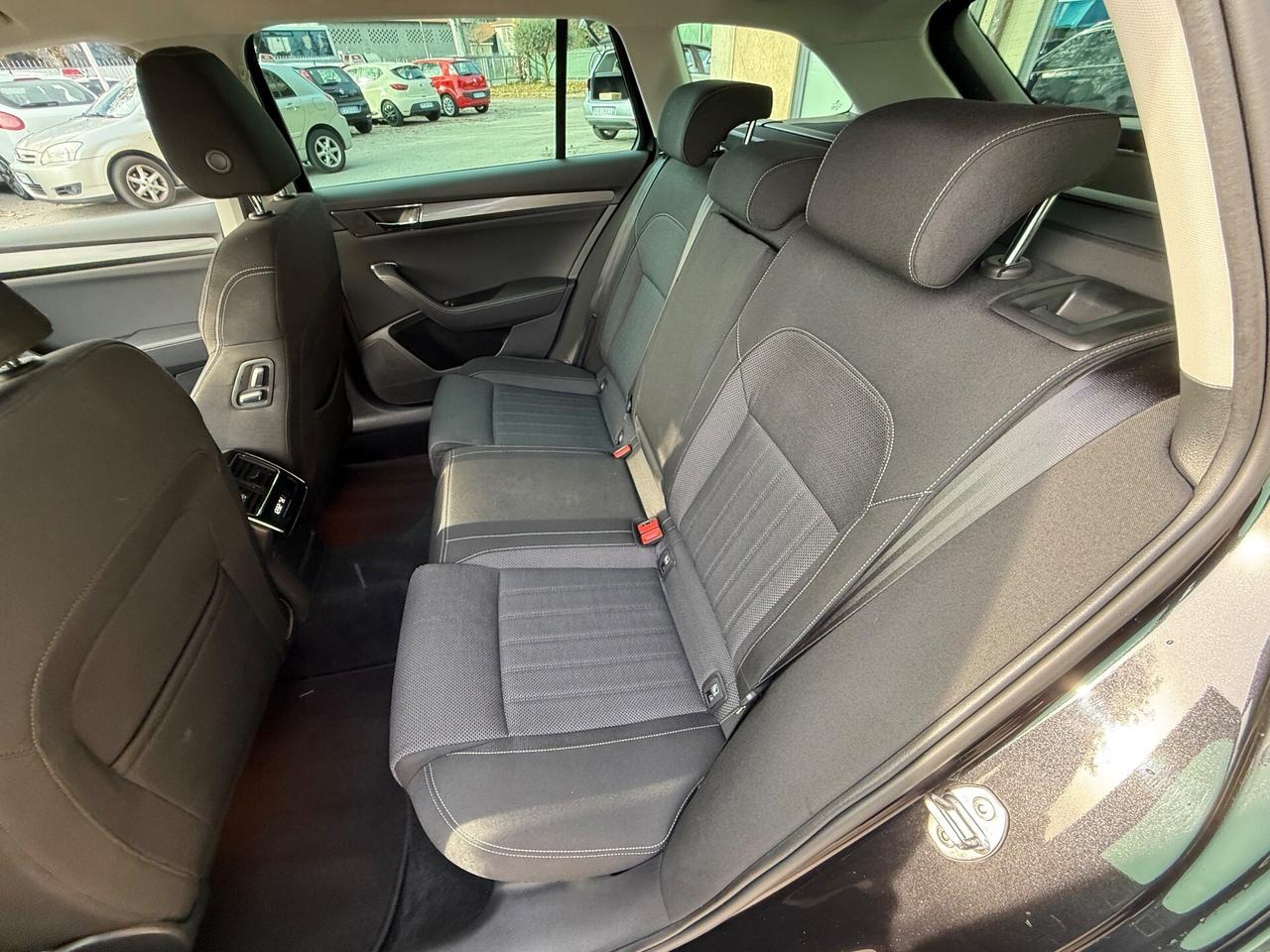 Skoda Superb 2.0 TDI 150 CV SCR DSG Wagon