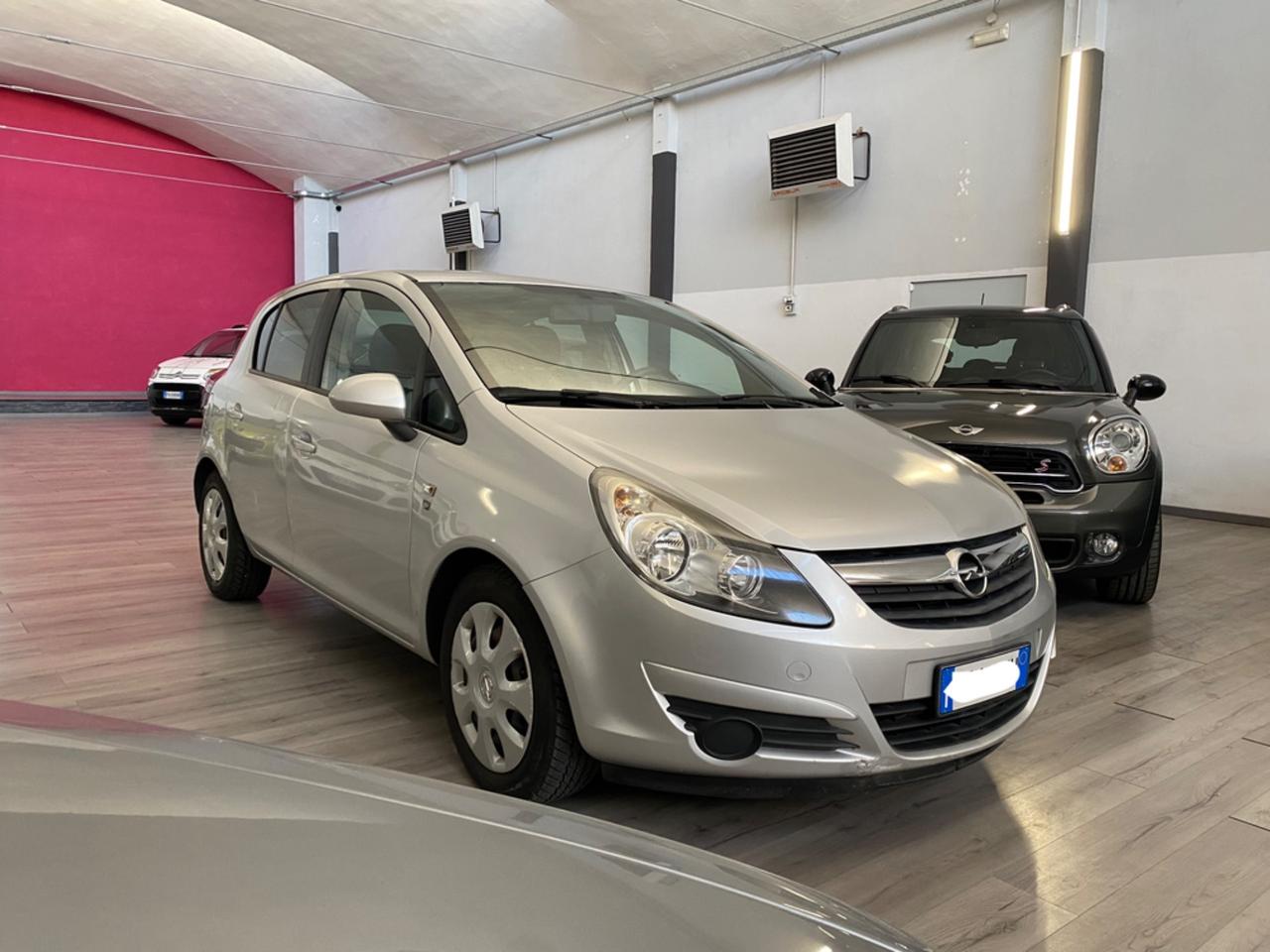 Opel Corsa 1.2 5 porte Club