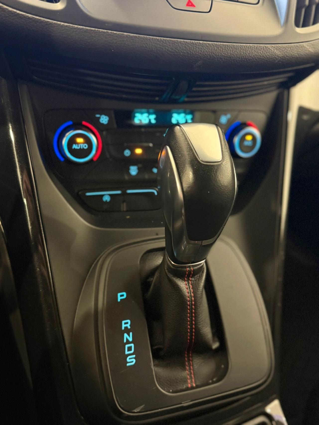 Ford Kuga 2.0 Tdci 120CV ST Line 90.000 KM