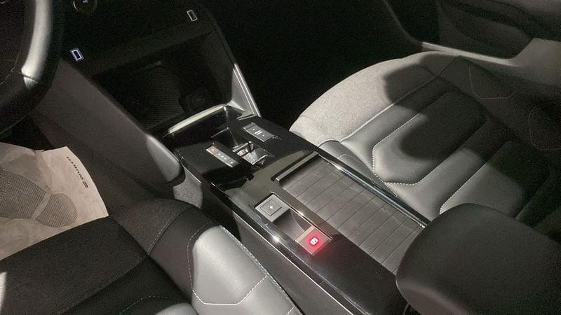 Citroën e-C4 e-C4 motore elettrico 136 CV Shine