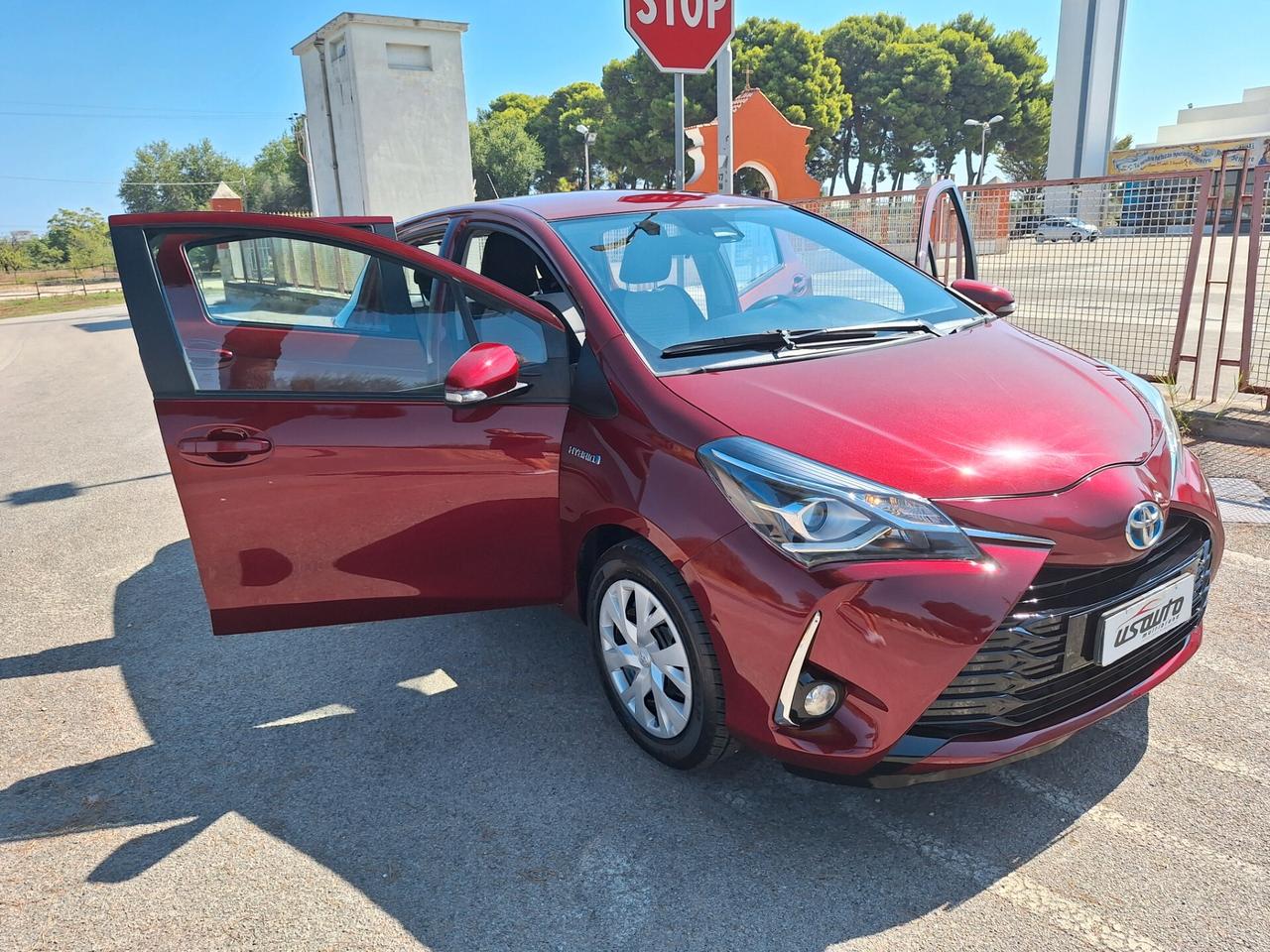 Toyota Yaris 1.5 HYBRID BUSINESS 48000 km 2018