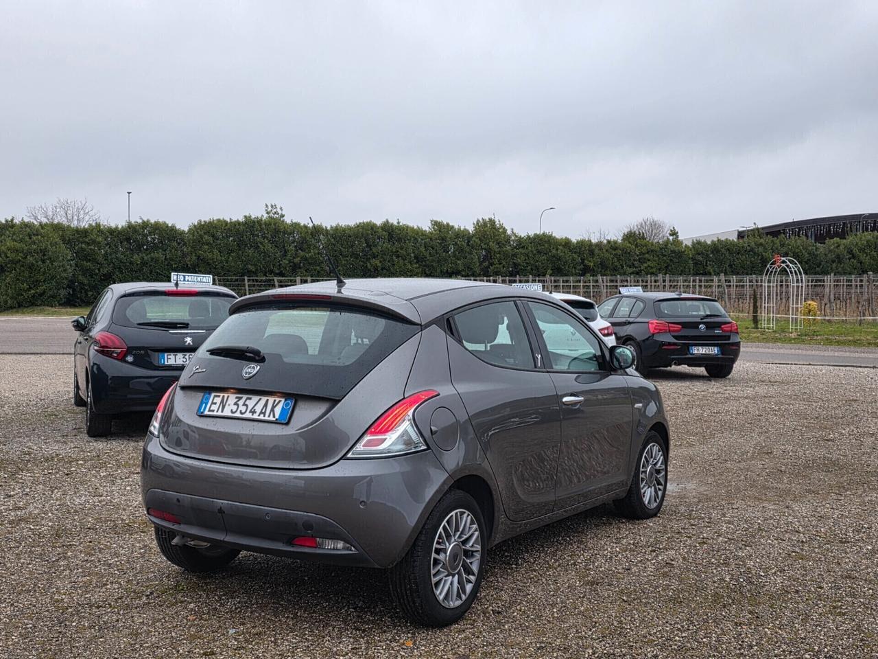 Lancia Ypsilon 1.3 MJT 16V 95 CV 5 porte S&S Platinum FINANZIABILE