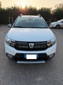 Dacia Sandero Stepway 0.9 tce Gpl - NAV. - NEOP. - 12 MESI DI GARANZIA -