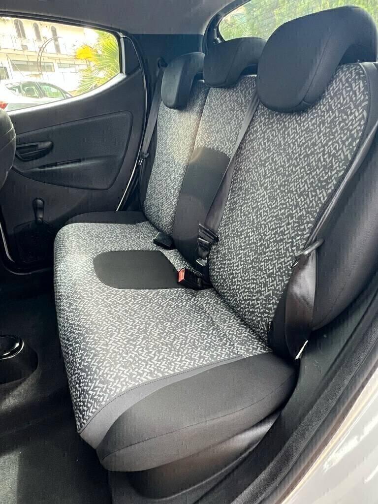 Lancia Ypsilon 1.2 69 CV 5 porte S&S Platinum