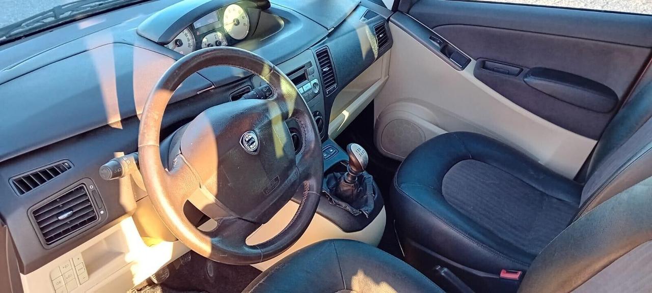 Lancia MUSA 1.4 16V Platino Plus