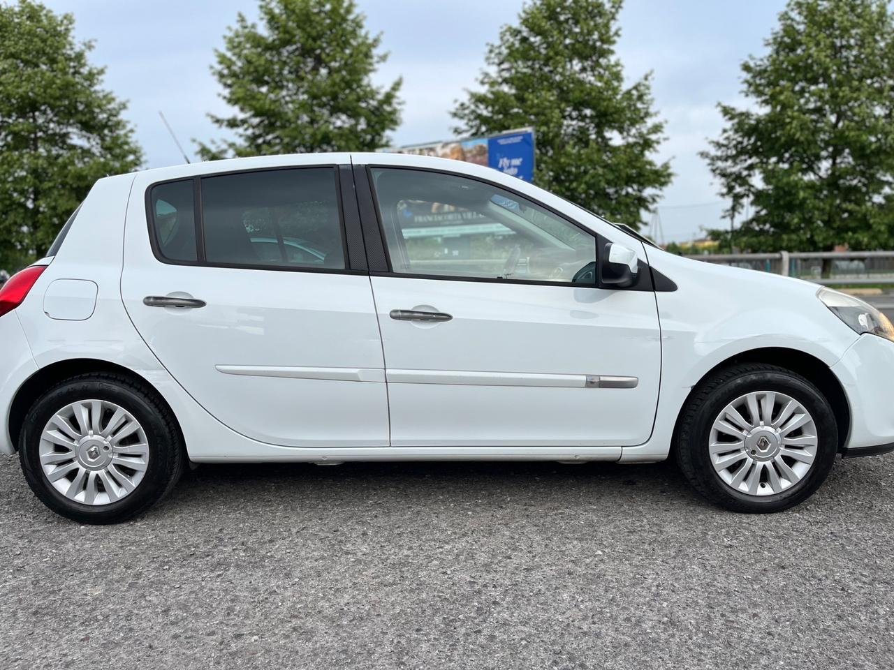 Renault Clio 1.2 16V 5 porte GPL Dynamique