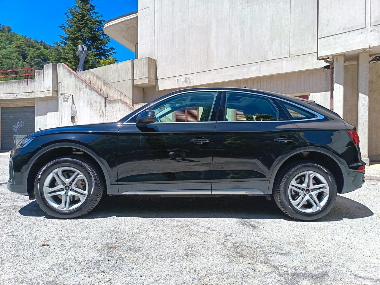 Audi Q5 40 TDI 204 CV quattro S tronic Identity Black