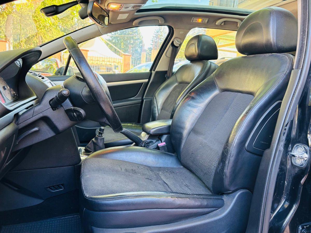 Peugeota 407 SW Ciel 2.2 HDi Navi Tecno