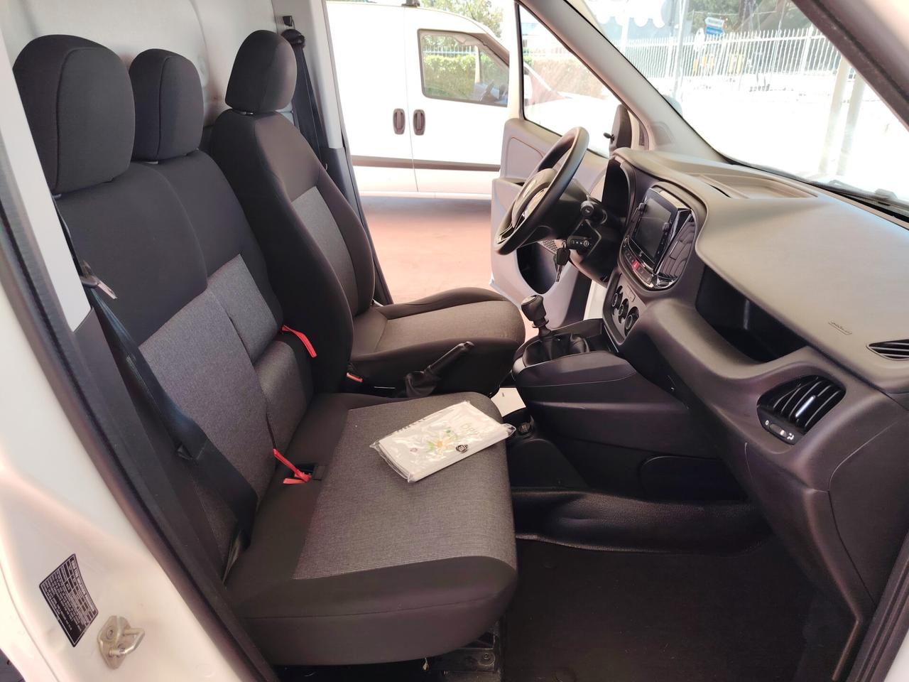 Fiat Doblò 1.6 MJT 105CV Cargo Maxi Lounge 3 POSTI 56.800KM