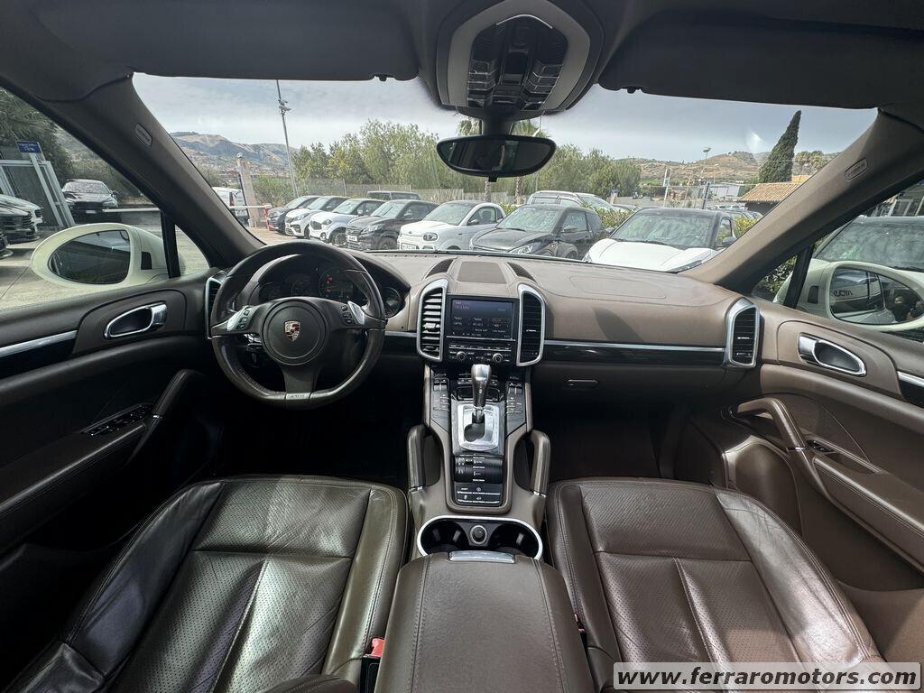 PORSCHE CAYENNE TETTO PANORAMICO A SOLI 219 EURO AL MESE